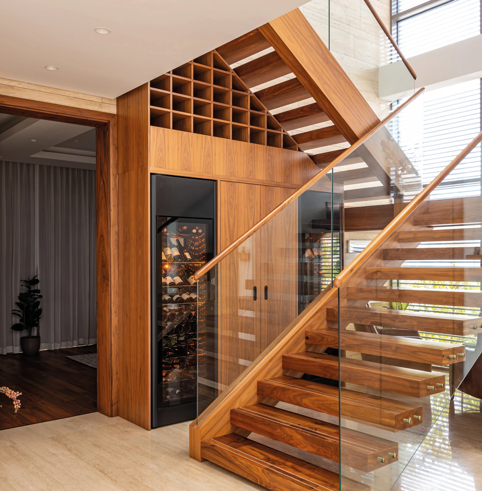 ShowCave Collection - United Arab Emirates